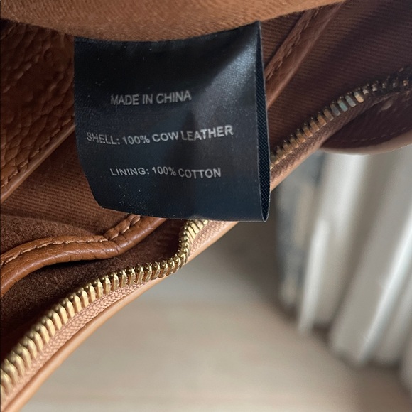 Quince Tan Leather Shoulder Bag - Picture 9 of 9